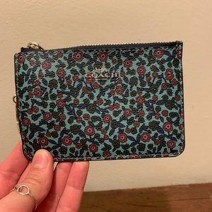 Floral Coach little wallet/zippered pouch